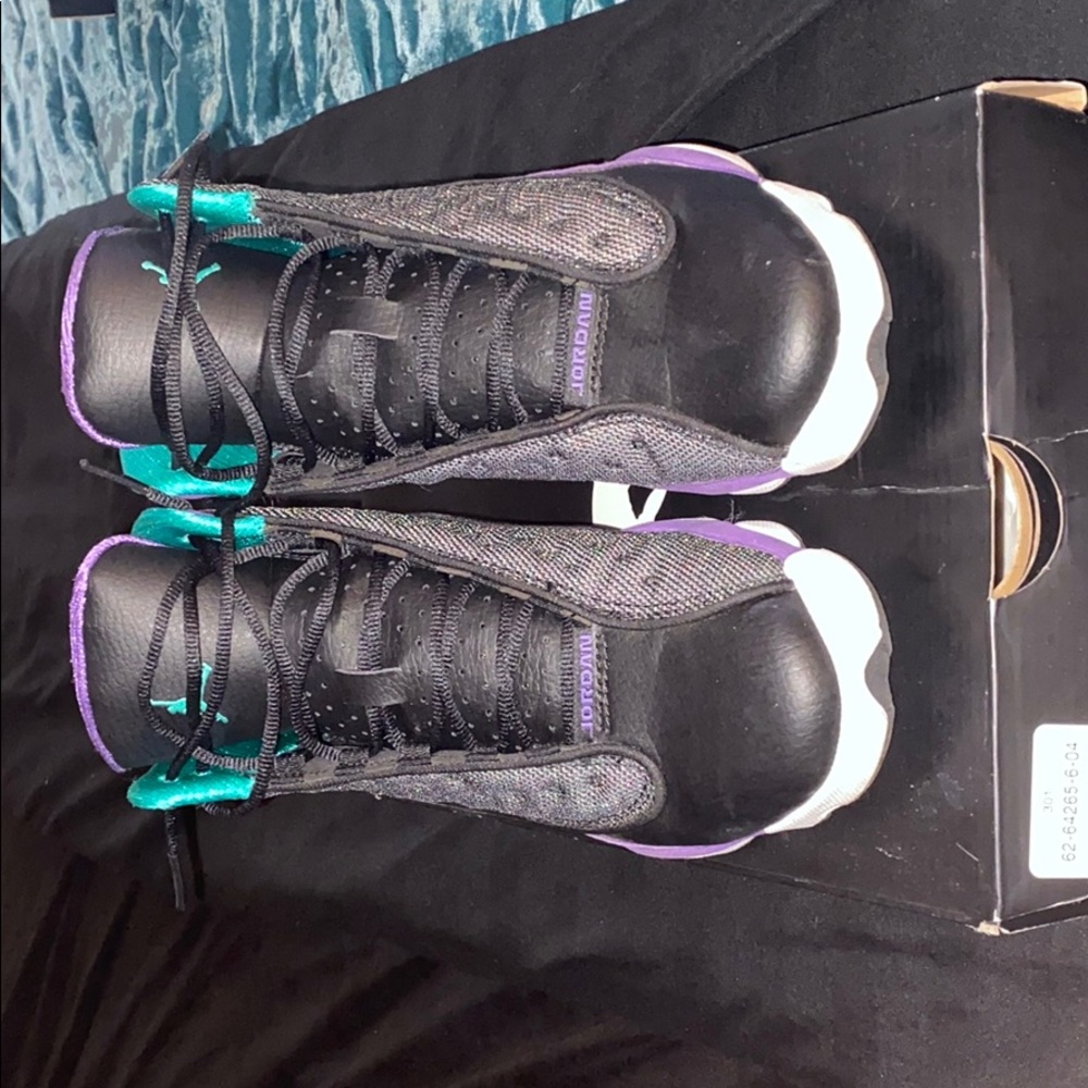 Sneakers Jordan 13s 5.5 fits 7 women’s